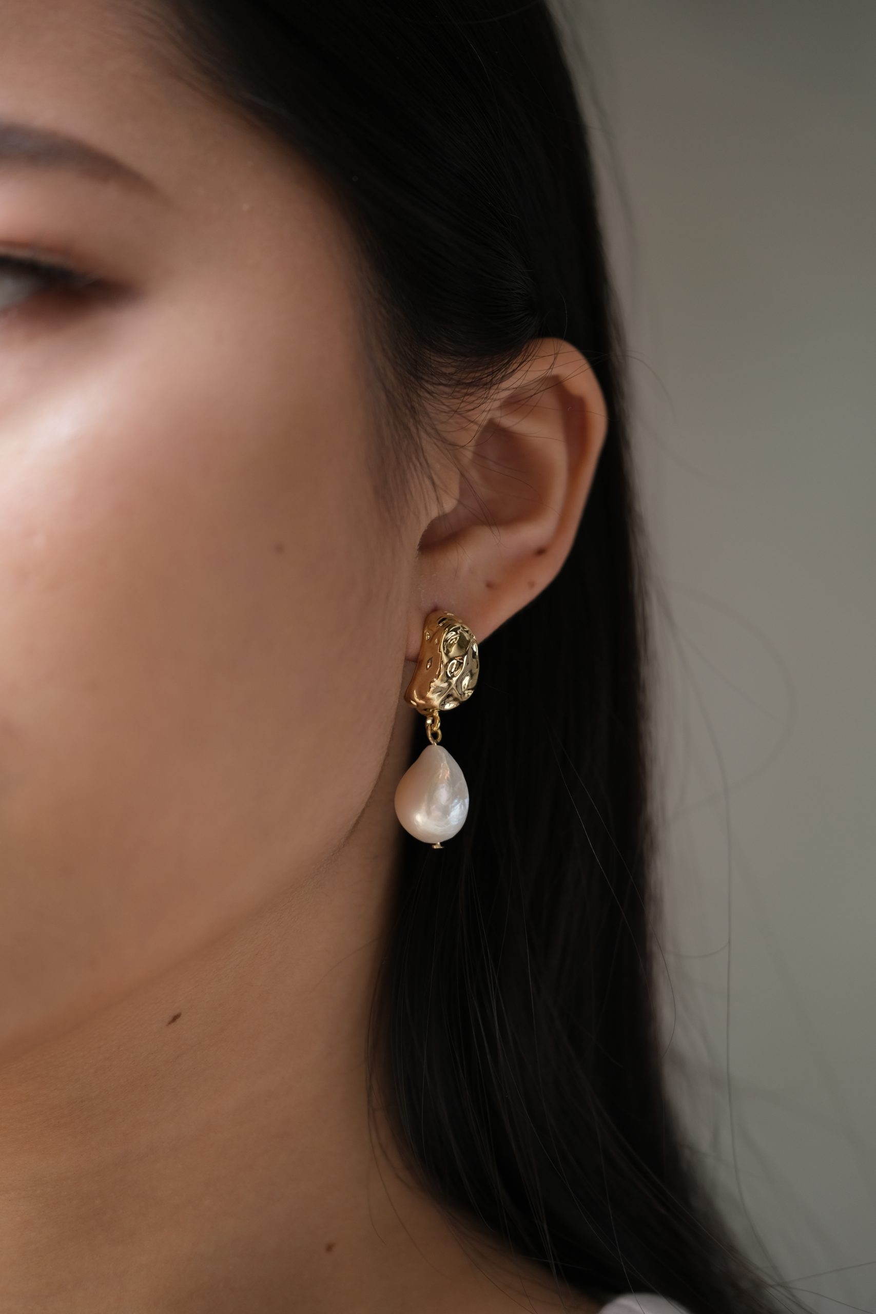 Nuavo Freshwater pearl drop earrings